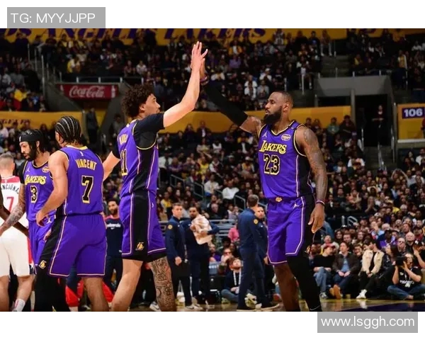 詹姆斯全能表现助力湖人客场轻取奇才取得胜利