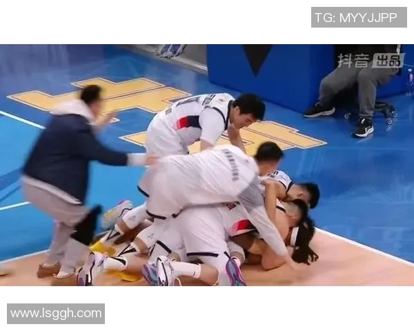 最后读秒阶段 上演抢断好戏 球队两连胜