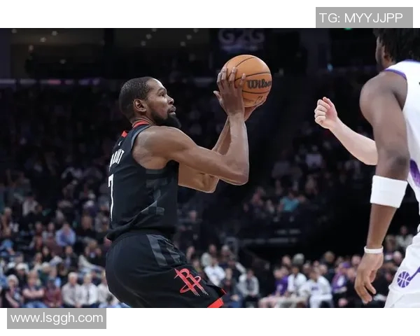 康宁汉姆42+8+13创五项纪录力压杜兰特，今日最佳球员花落活塞新星